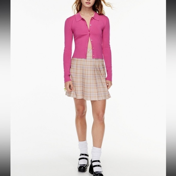 Aritzia Sunday Best Olive Micro Pleated Skirt - Picture 3 of 11